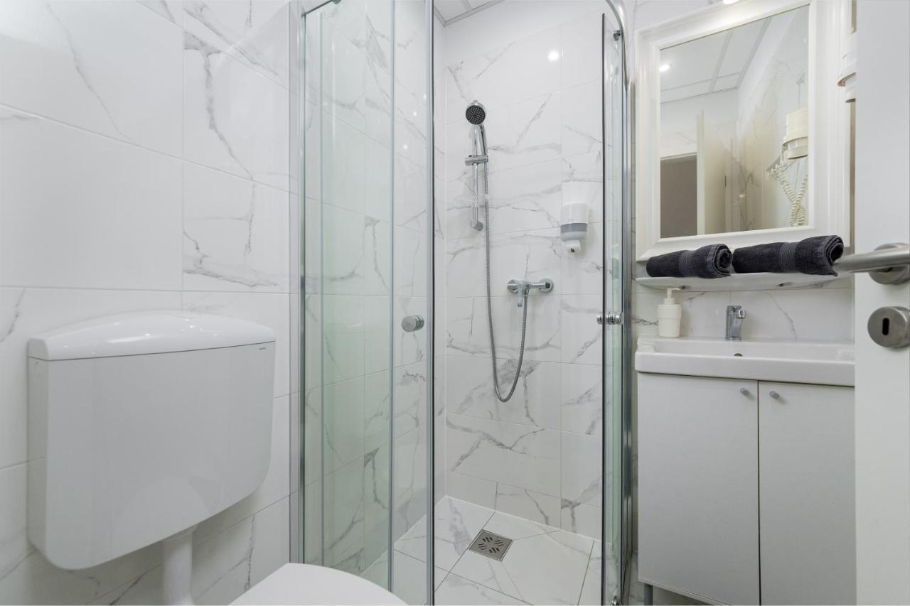 Vp12 Apartments Budapest Bagian luar foto